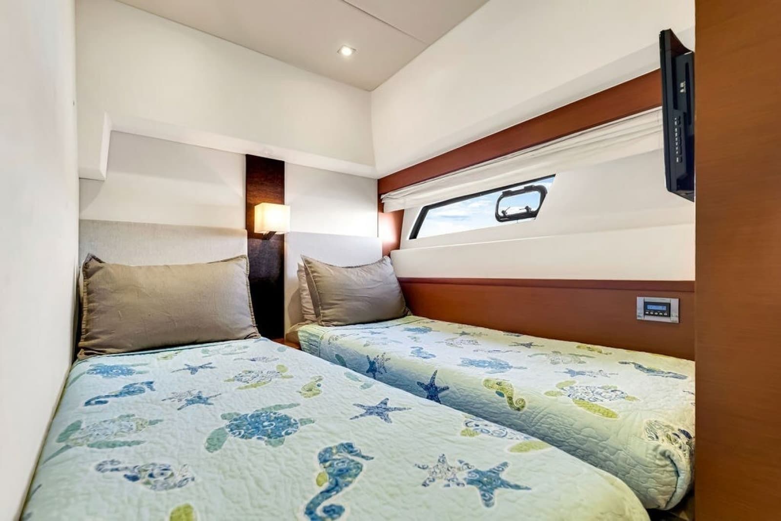 2013 Prestige 550 - Photo 76