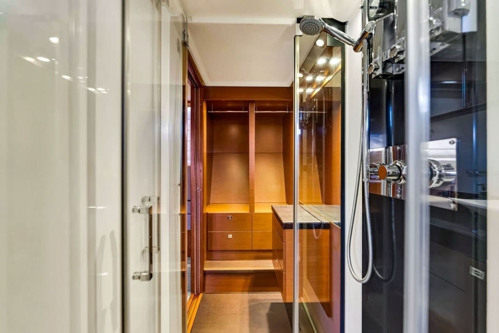 2013 Prestige 550 - Photo 71
