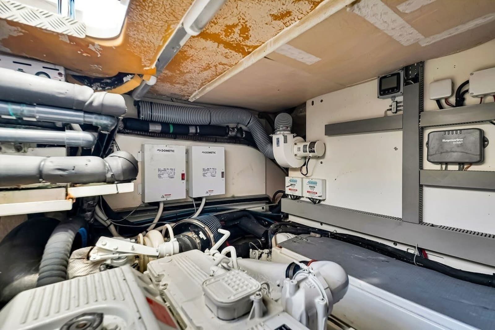 2013 Prestige 550 - Photo 86