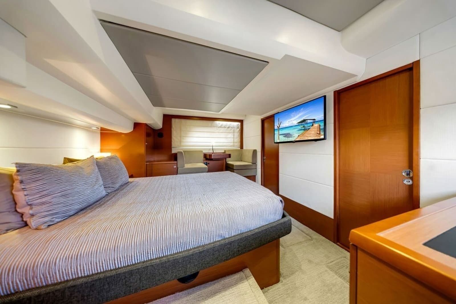 2013 Prestige 550 - Photo 58