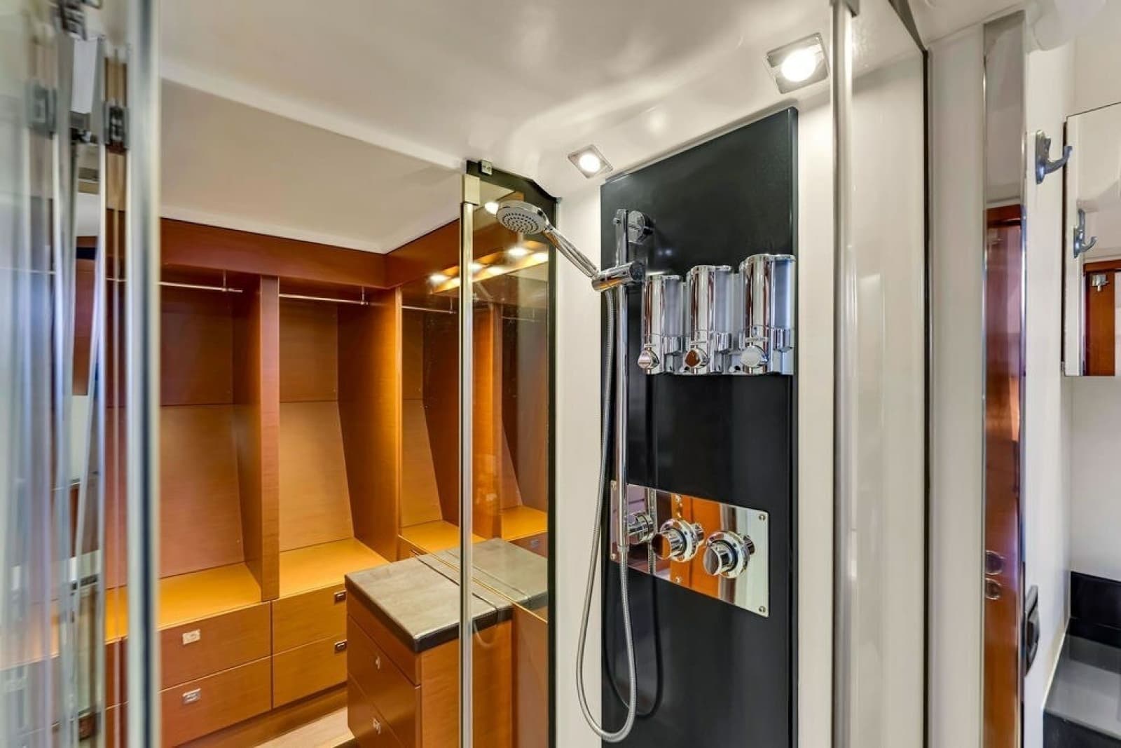 2013 Prestige 550 - Photo 70