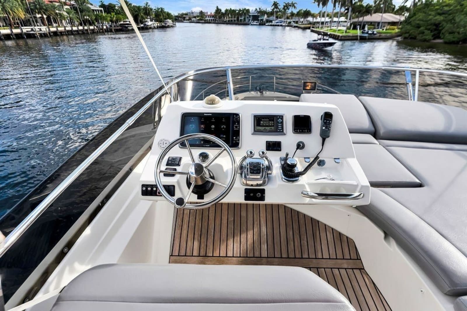 2013 Prestige 550 - Photo 43