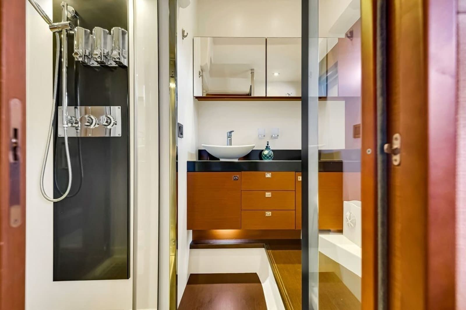 2013 Prestige 550 - Photo 66