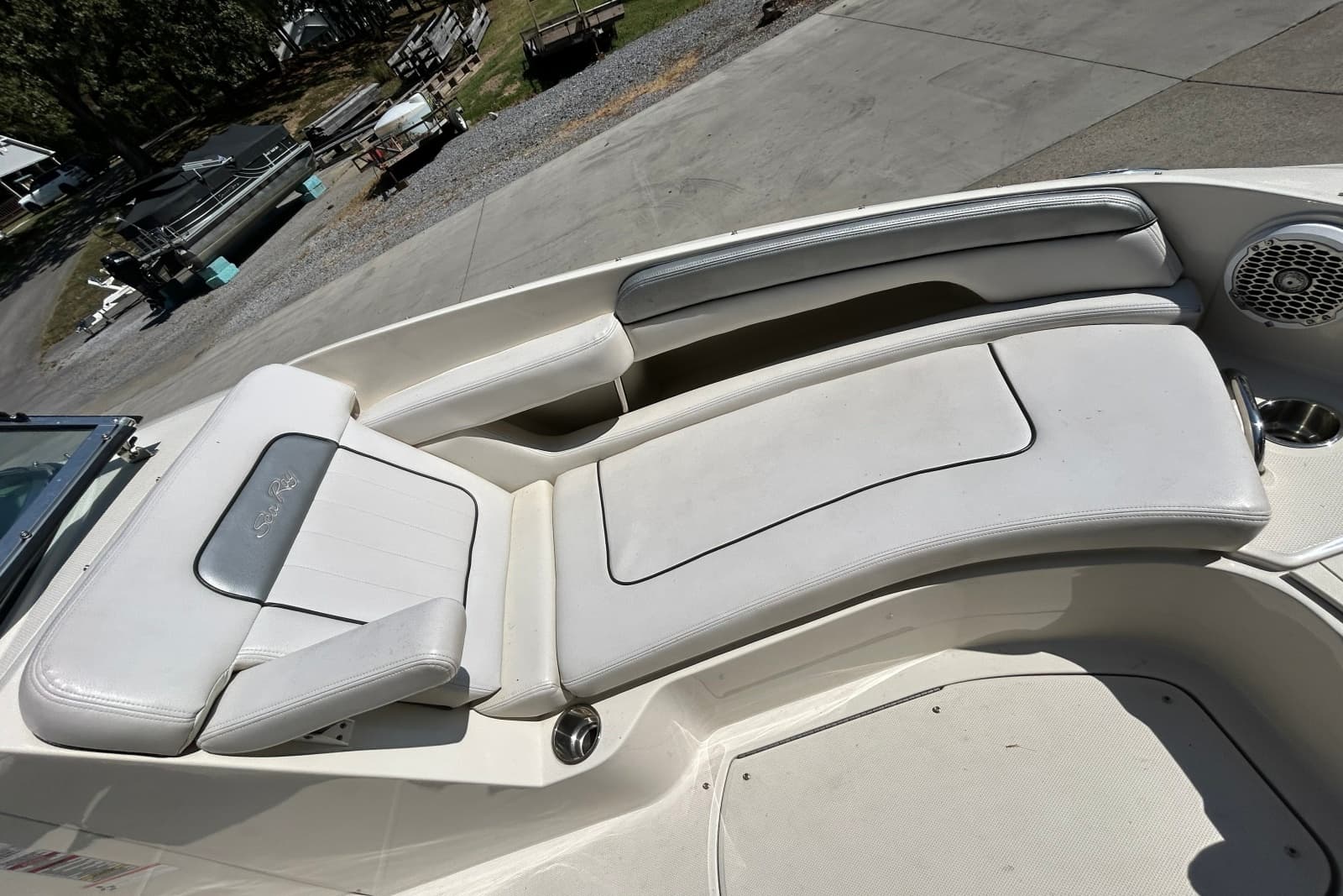 2010 Sea Ray 260 Sundeck - Photo 20