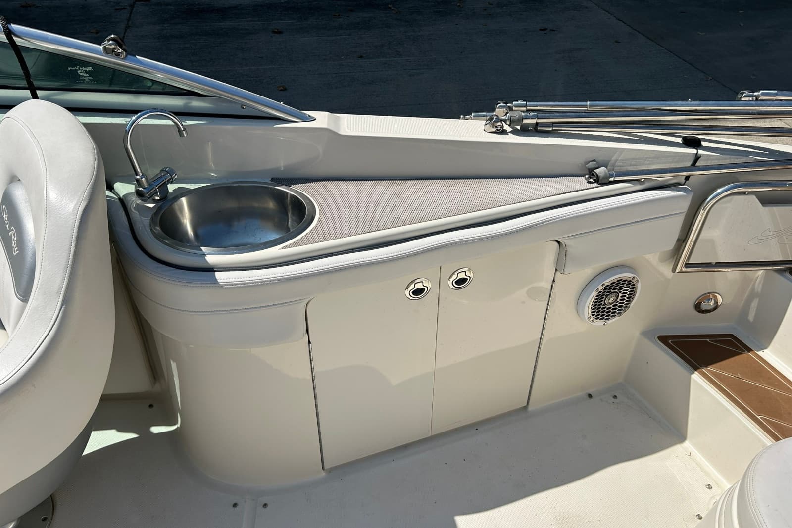 2010 Sea Ray 260 Sundeck - Photo 13