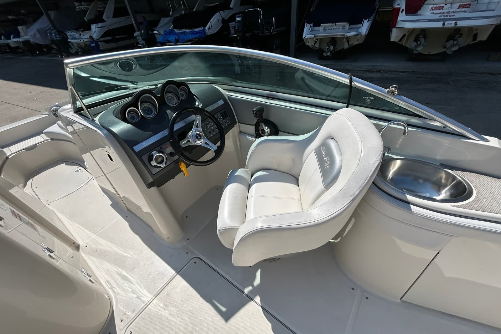2010 Sea Ray 260 Sundeck - Photo 11