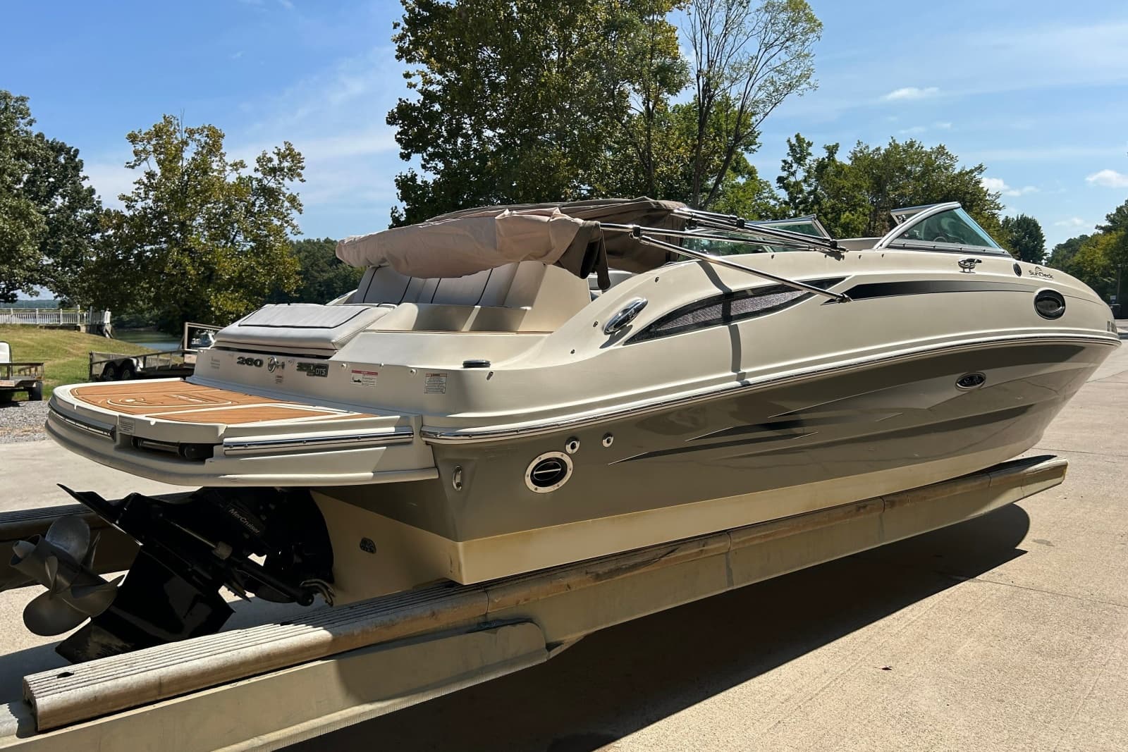 2010 Sea Ray 260 Sundeck - Photo 5