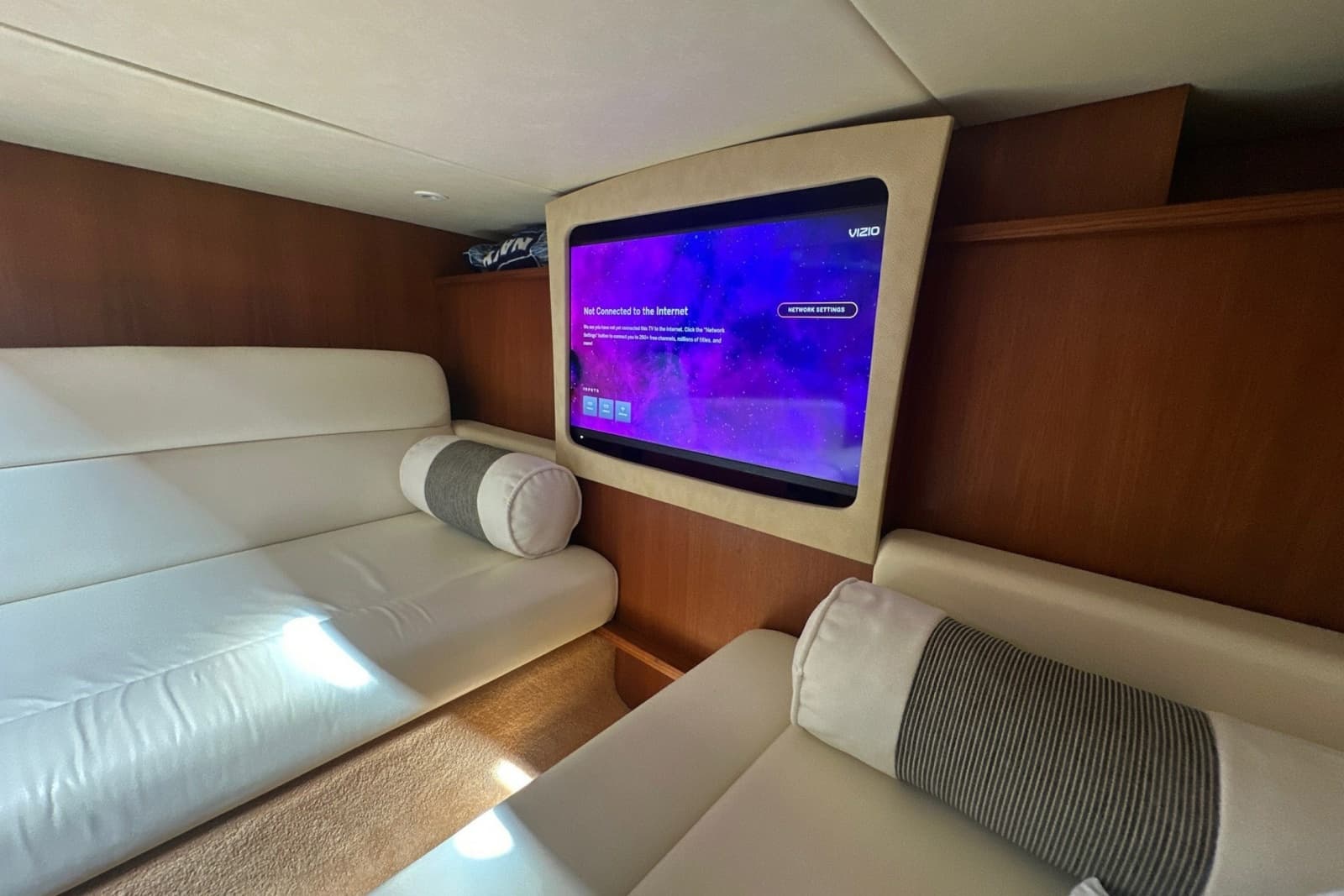 2009 Tiara Yachts 3500 Sovran - Photo 22