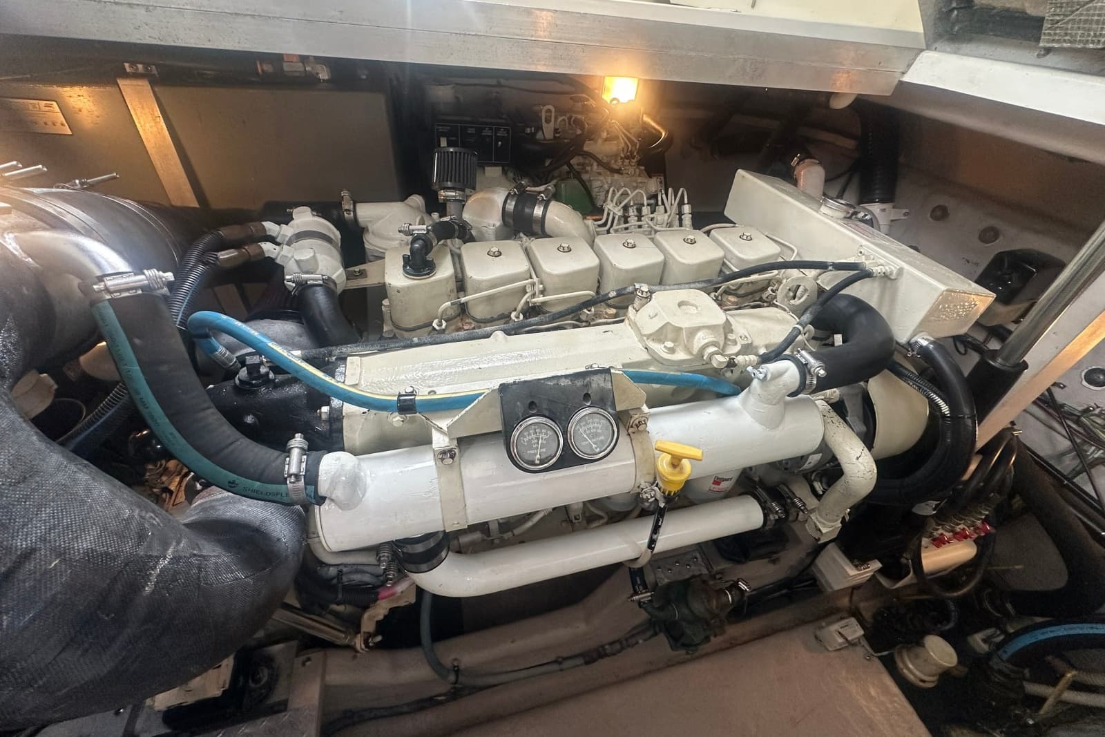 2004 Sea Ray 380 Sundancer - Photo 12
