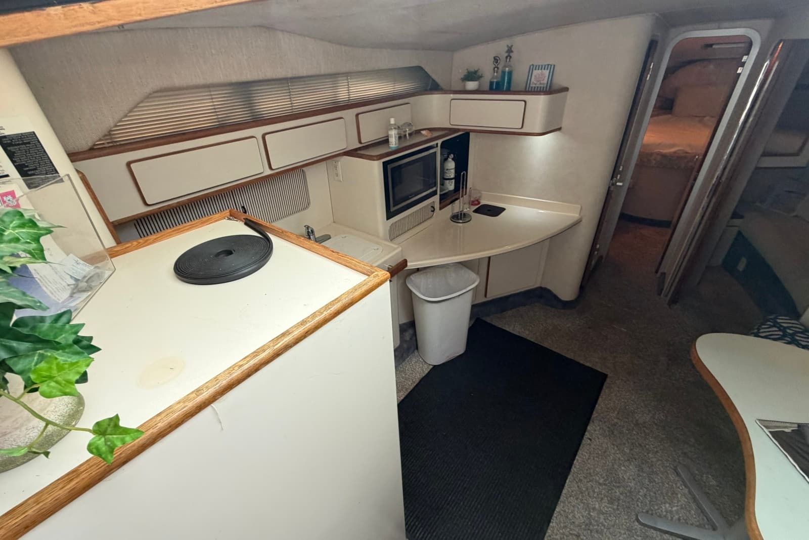 1993 Sea Ray 400 Express Cruiser - Photo 15
