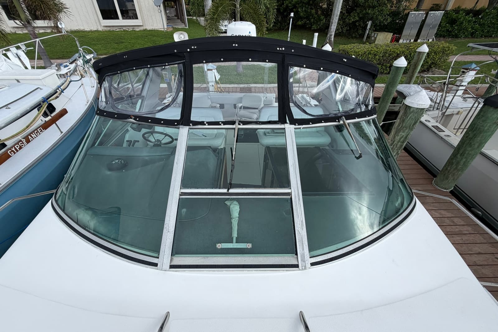 1993 Sea Ray 400 Express Cruiser - Photo 5