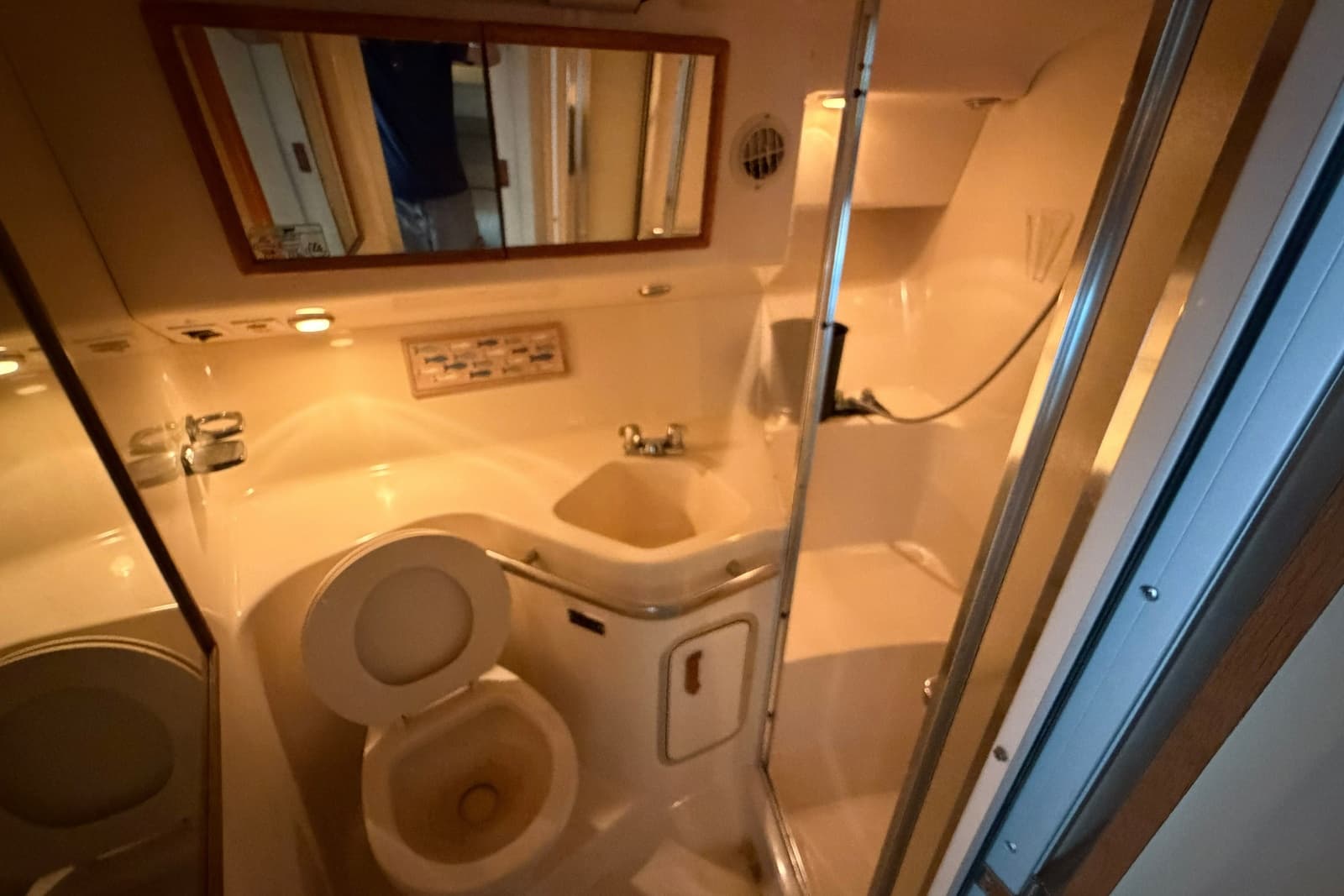 1993 Sea Ray 400 Express Cruiser - Photo 18