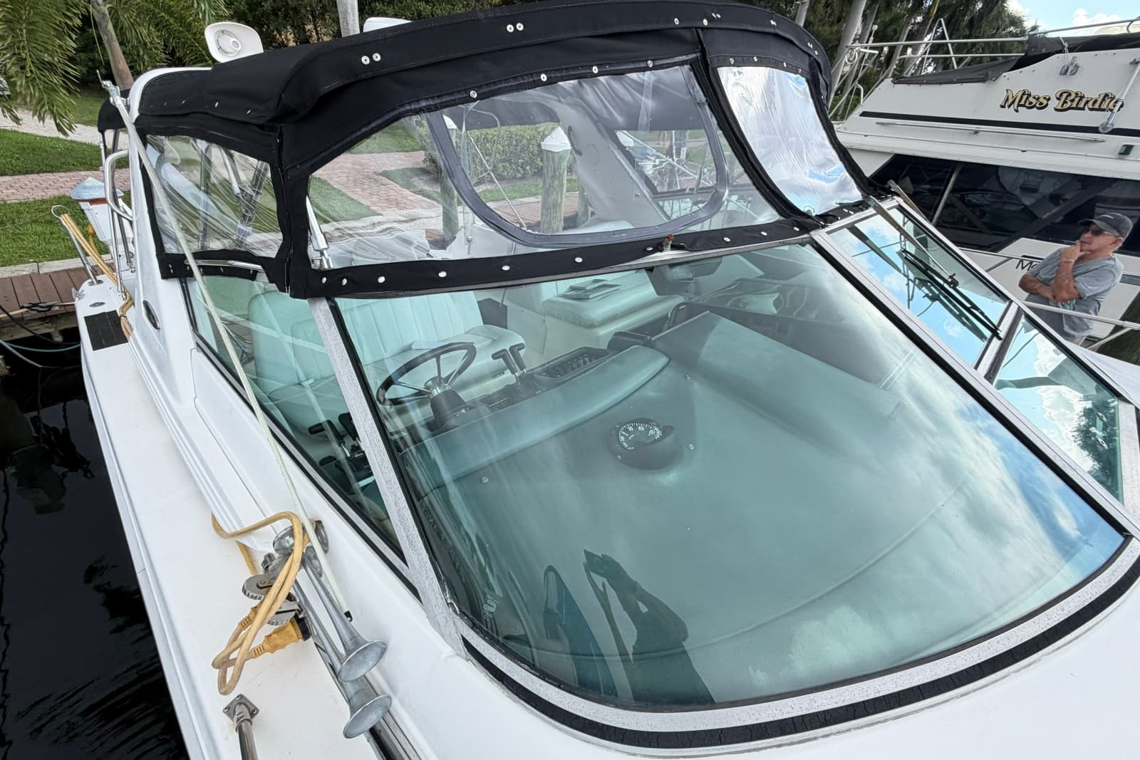 1993 Sea Ray 400 Express Cruiser - Photo 7