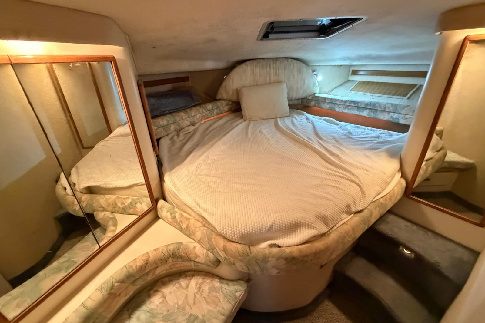 1993 Sea Ray 400 Express Cruiser - Photo 20