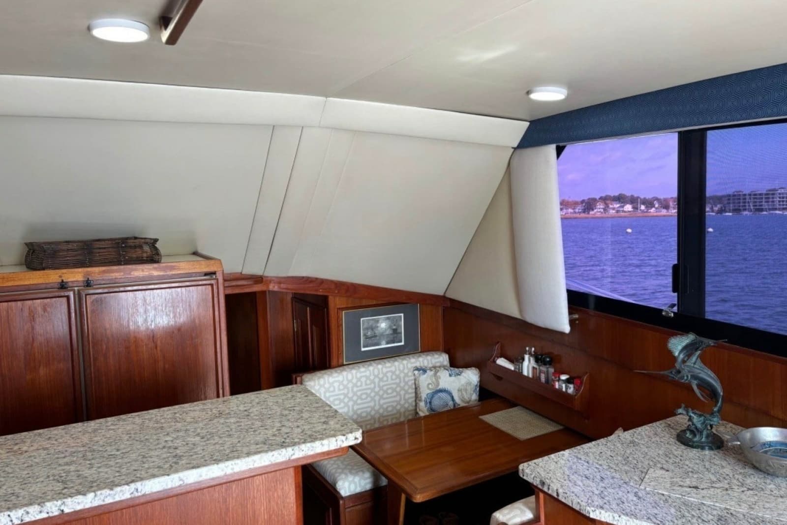 1989 Viking 48 Convertible - Photo 23