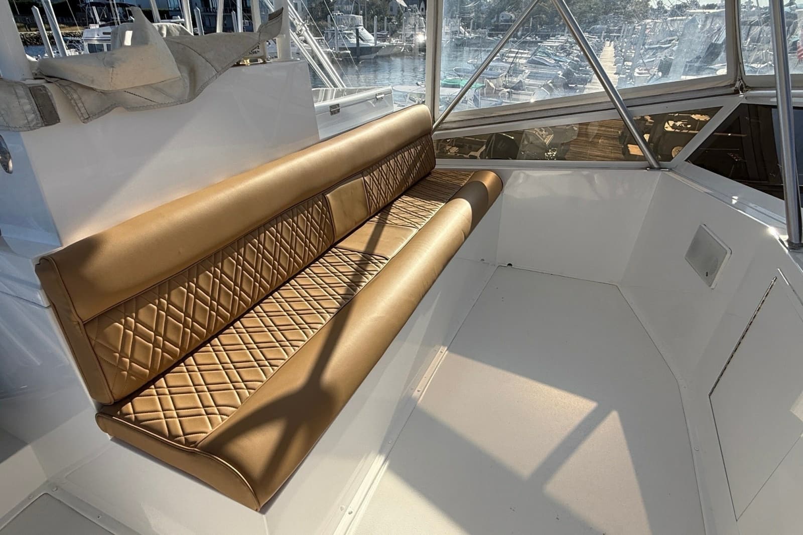 1989 Viking 48 Convertible - Photo 14