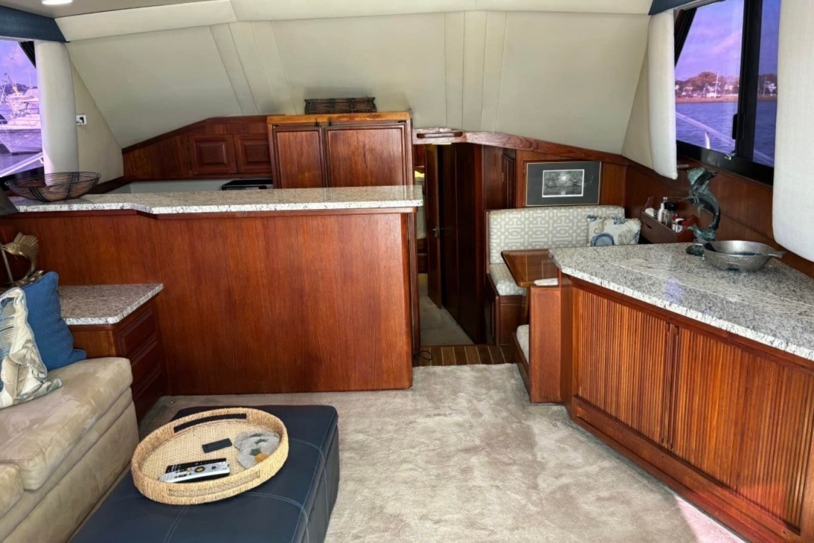 1989 Viking 48 Convertible - Photo 16