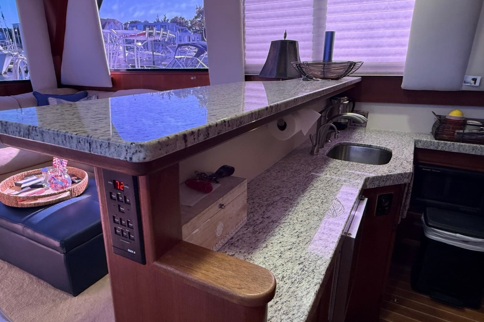 1989 Viking 48 Convertible - Photo 24