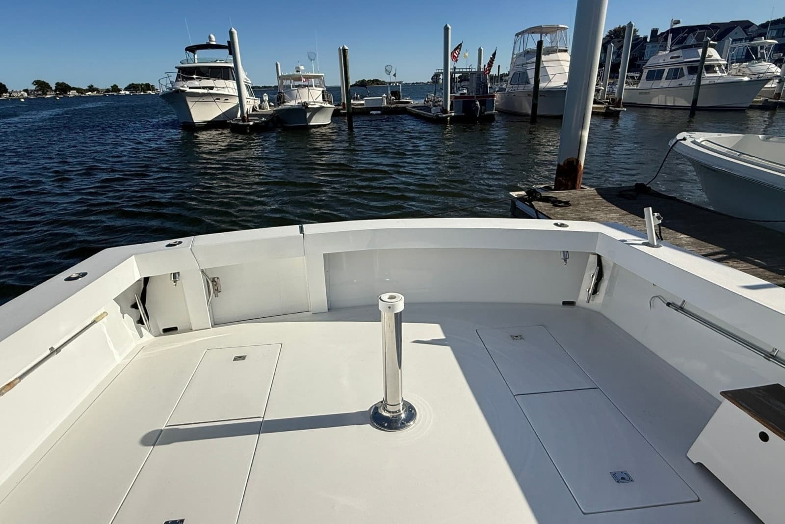 1989 Viking 48 Convertible - Photo 8