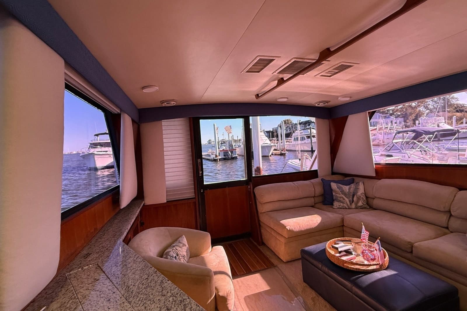 1989 Viking 48 Convertible - Photo 19