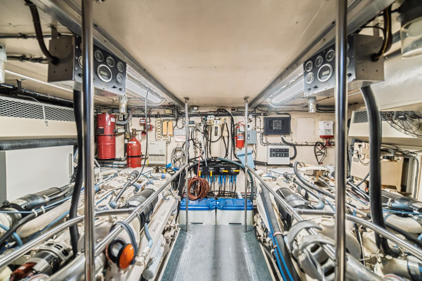 1988 Hatteras 70 Cockpit Motor Yacht - Photo 74