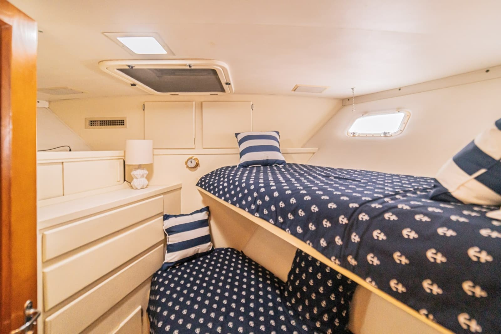 1988 Hatteras 70 Cockpit Motor Yacht - Photo 71