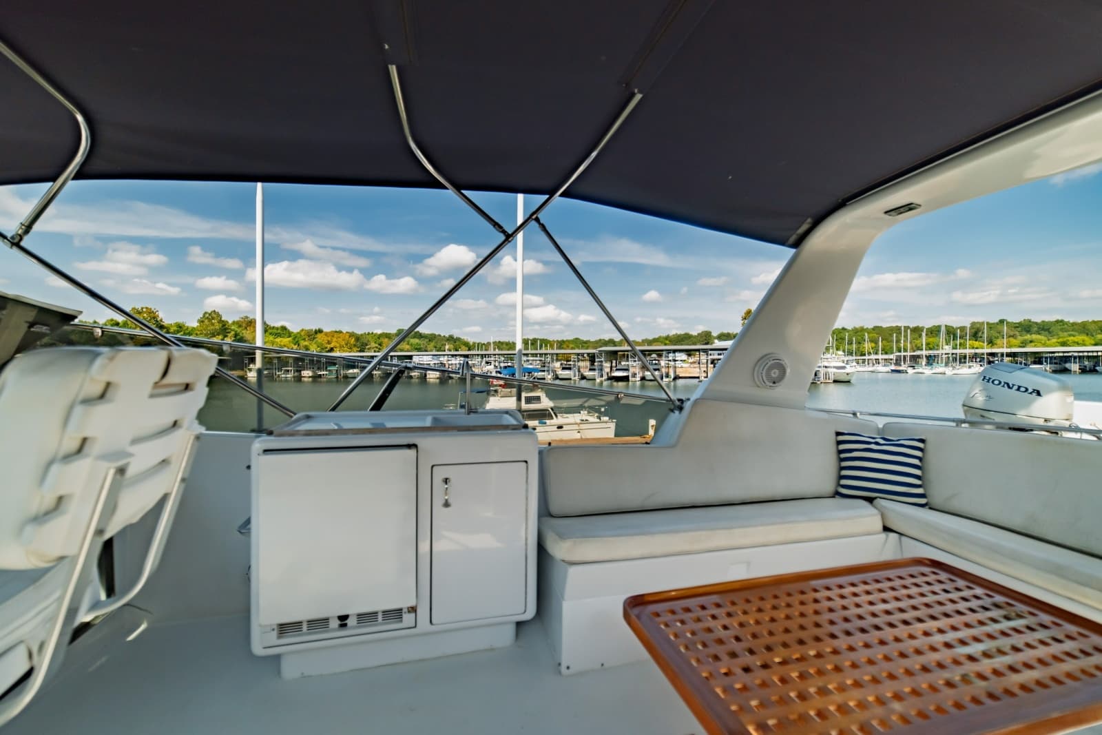 1988 Hatteras 70 Cockpit Motor Yacht - Photo 35
