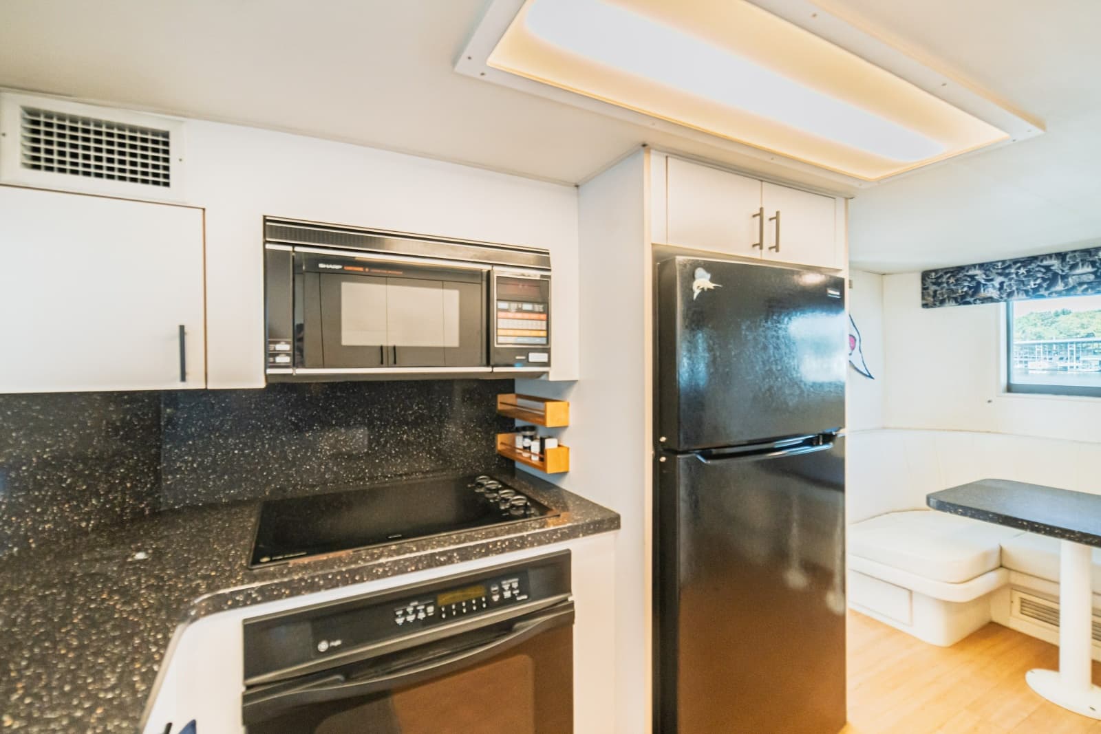 1988 Hatteras 70 Cockpit Motor Yacht - Photo 55