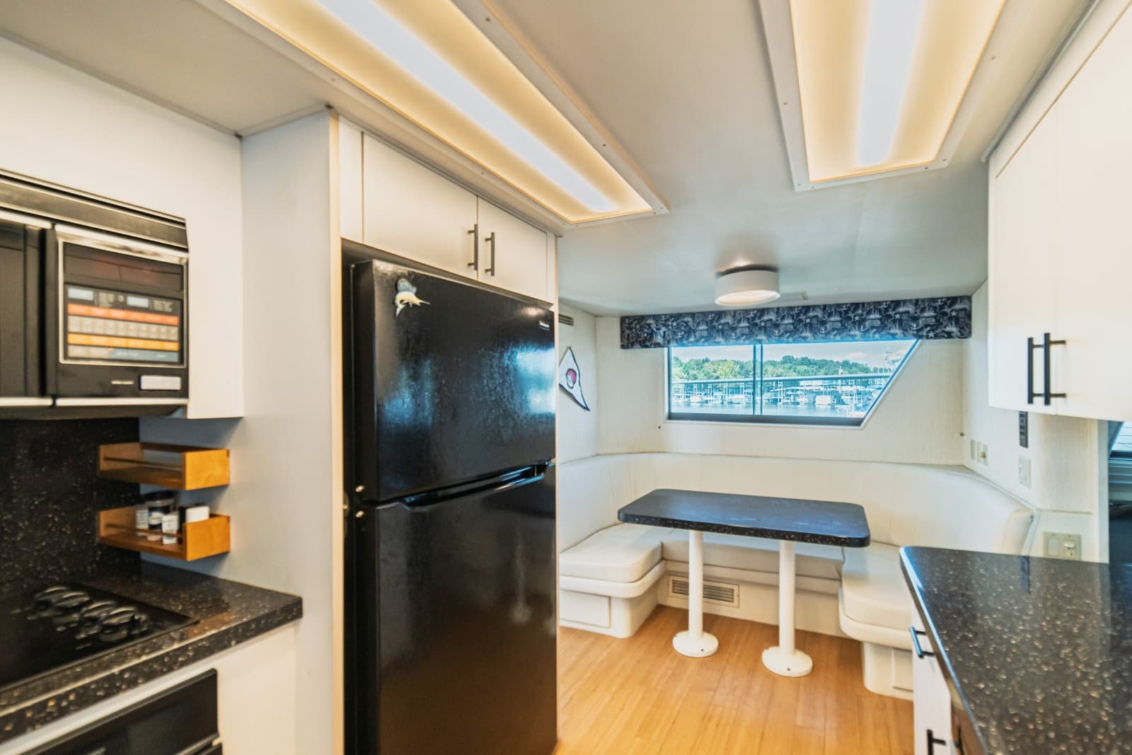 1988 Hatteras 70 Cockpit Motor Yacht - Photo 51