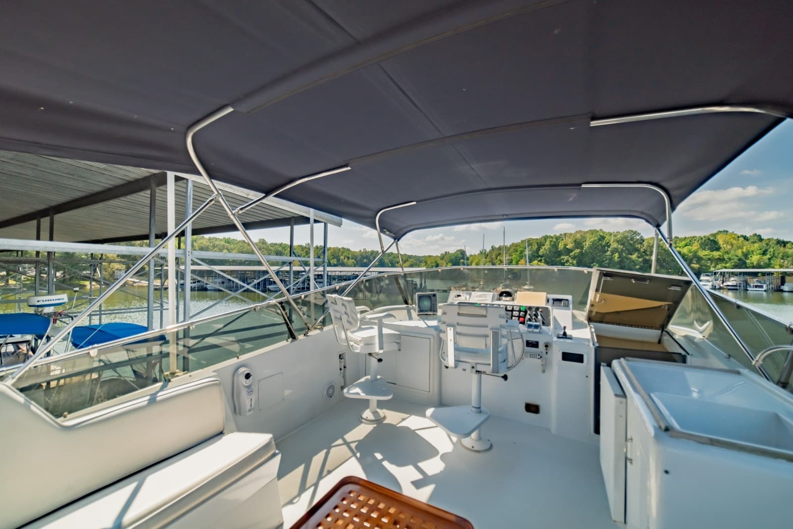 1988 Hatteras 70 Cockpit Motor Yacht - Photo 30