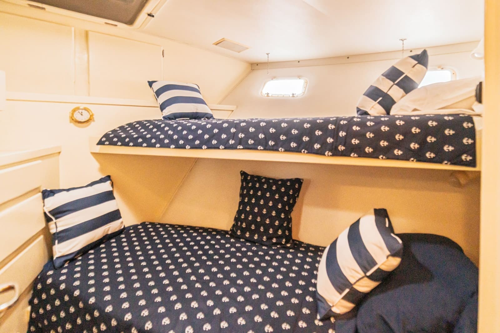 1988 Hatteras 70 Cockpit Motor Yacht - Photo 70