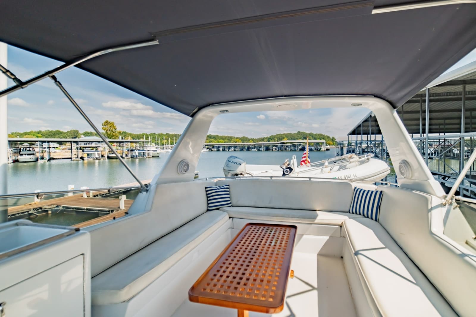 1988 Hatteras 70 Cockpit Motor Yacht - Photo 33