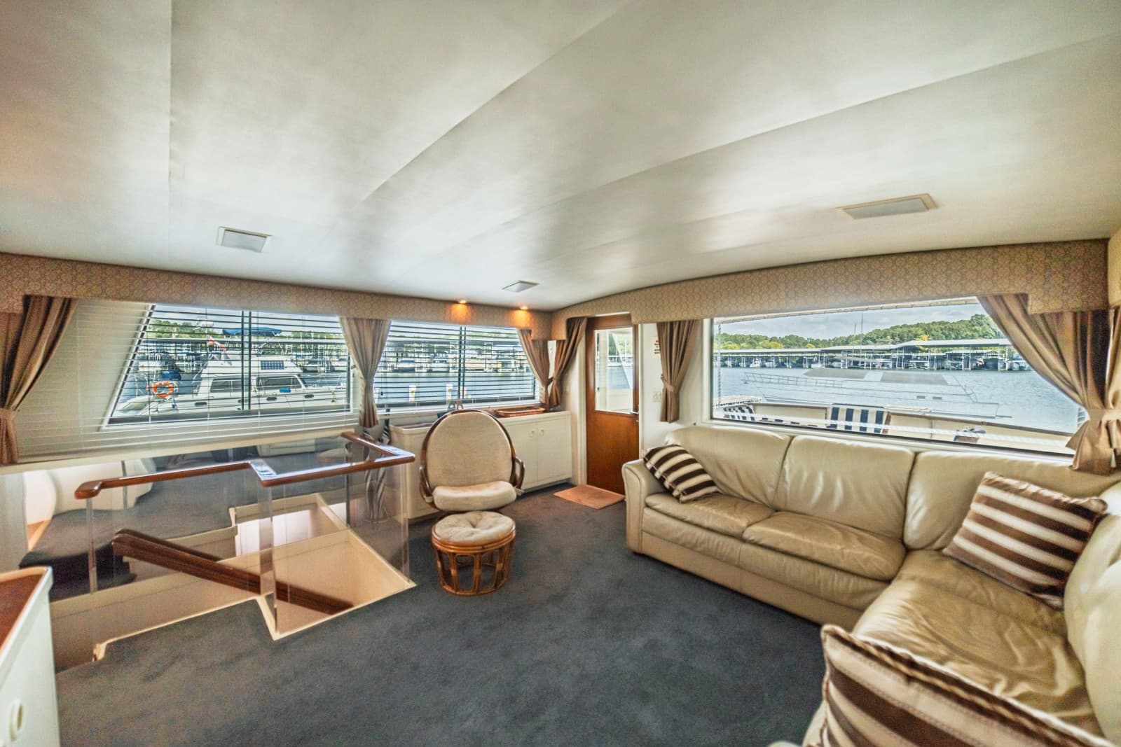 1988 Hatteras 70 Cockpit Motor Yacht - Photo 41