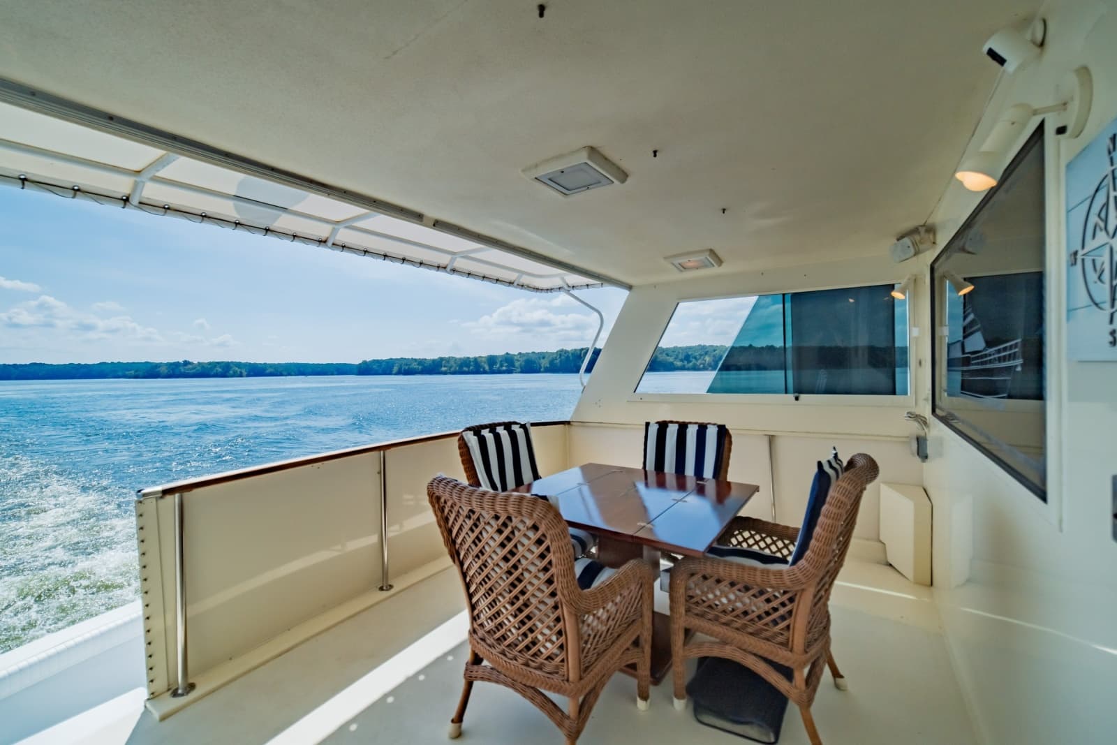 1988 Hatteras 70 Cockpit Motor Yacht - Photo 39