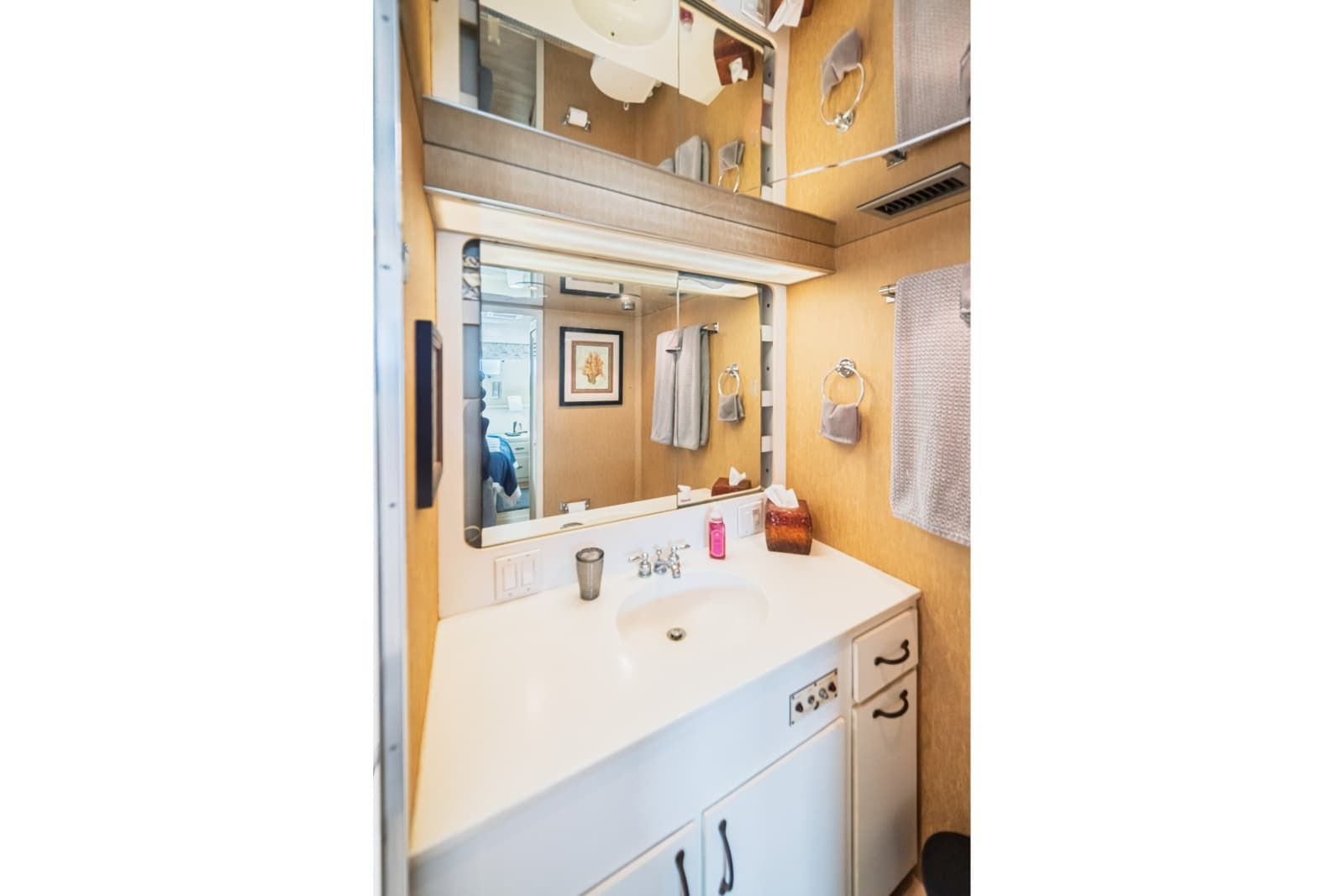 1988 Hatteras 70 Cockpit Motor Yacht - Photo 66