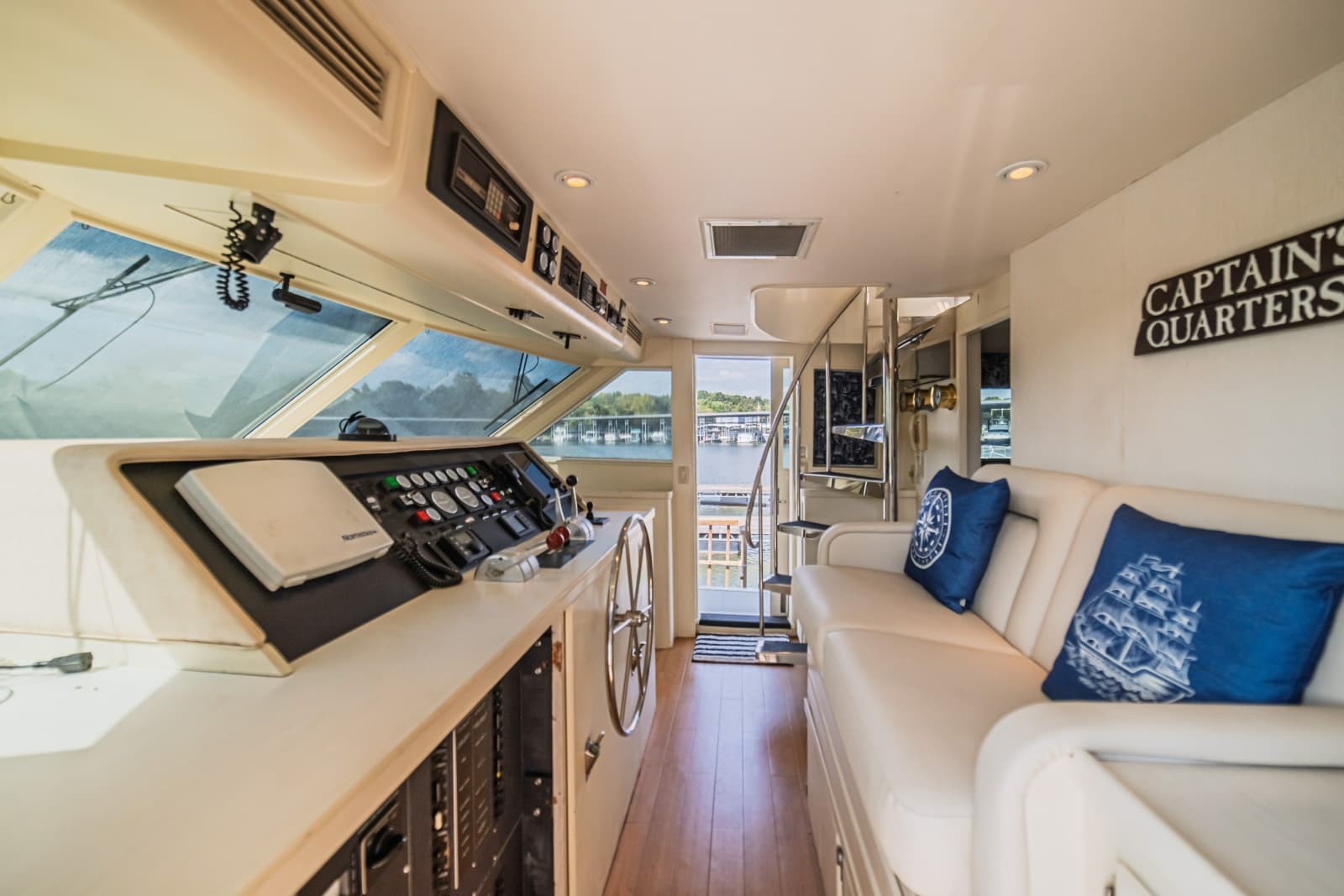1988 Hatteras 70 Cockpit Motor Yacht - Photo 46