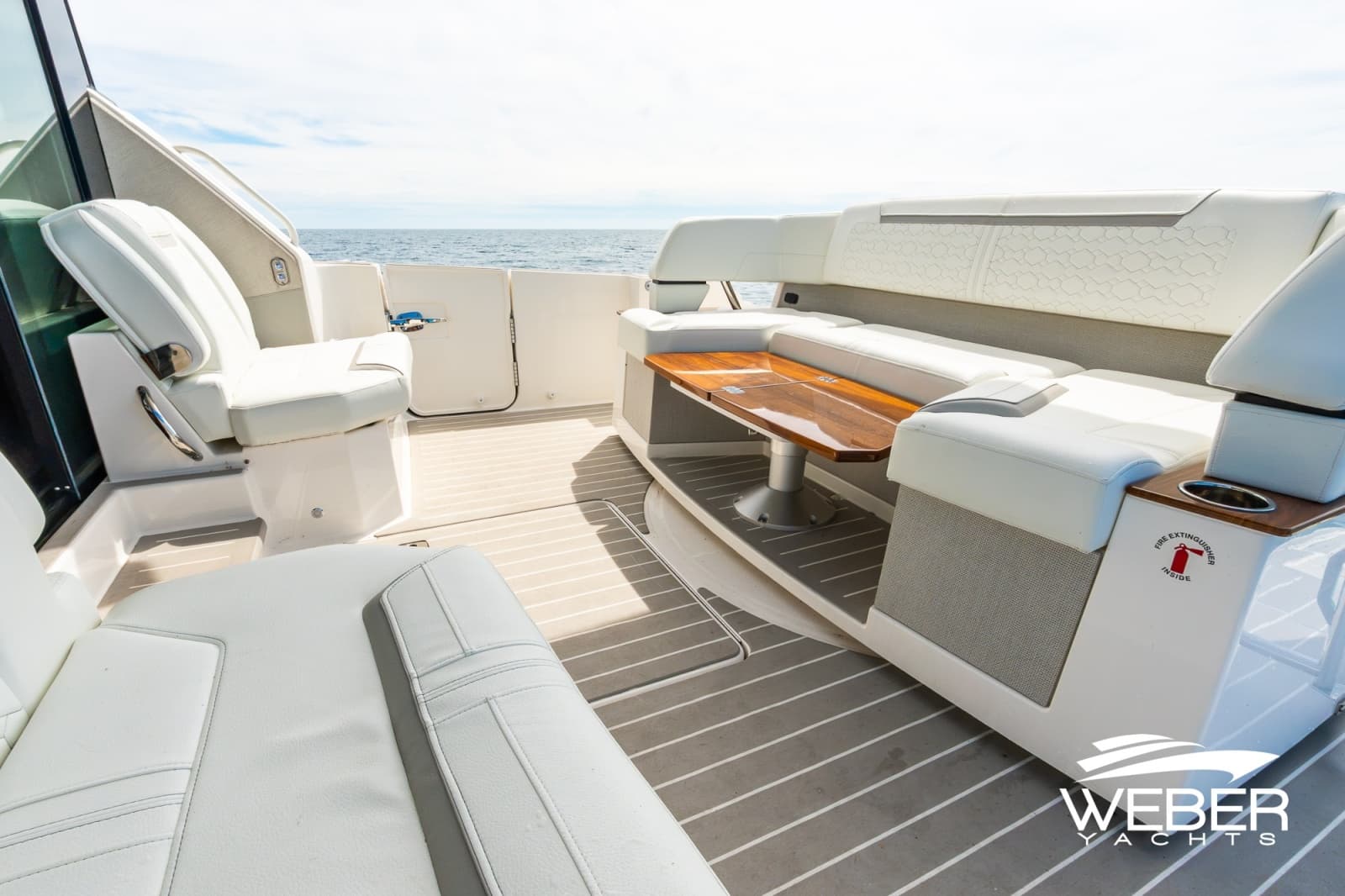 2026 Tiara Yachts  - Photo 32