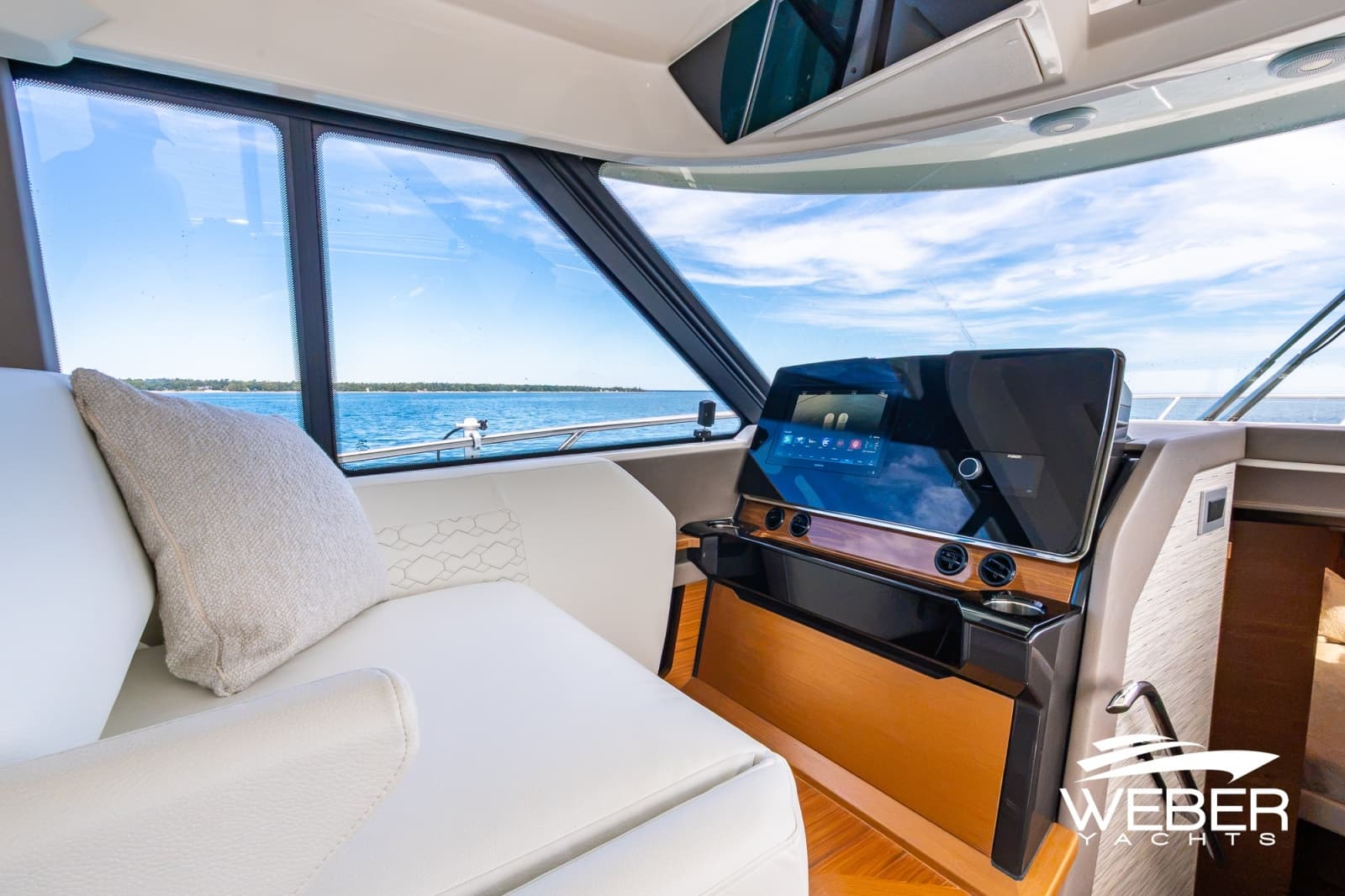2026 Tiara Yachts  - Photo 64