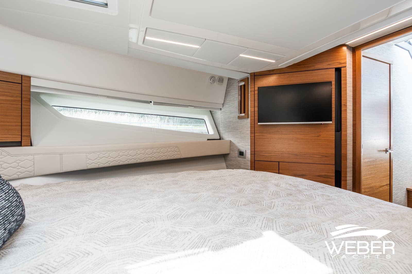 2026 Tiara Yachts  - Photo 78