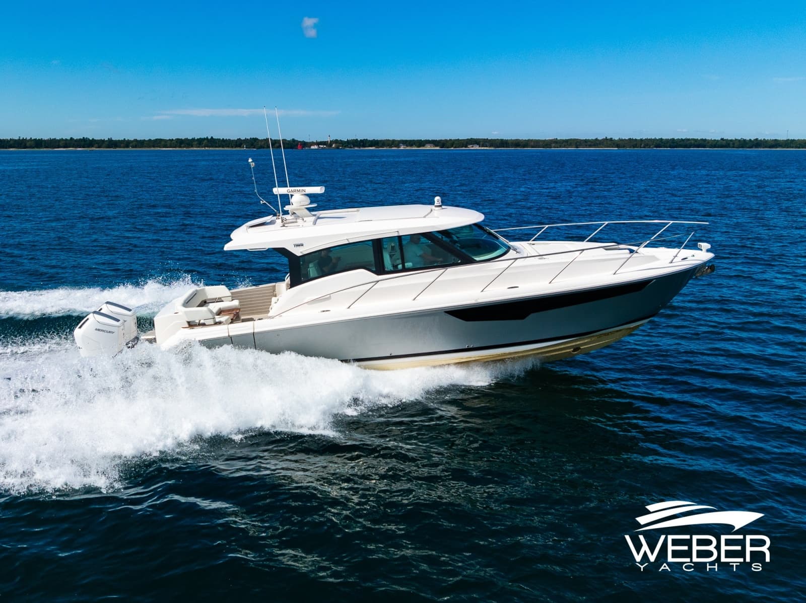2026 Tiara Yachts  - Photo 3