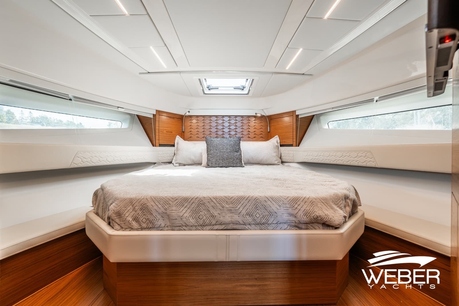 2026 Tiara Yachts  - Photo 72