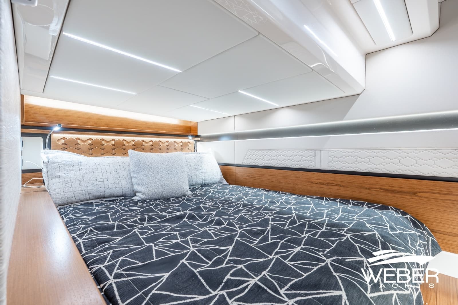 2026 Tiara Yachts  - Photo 74