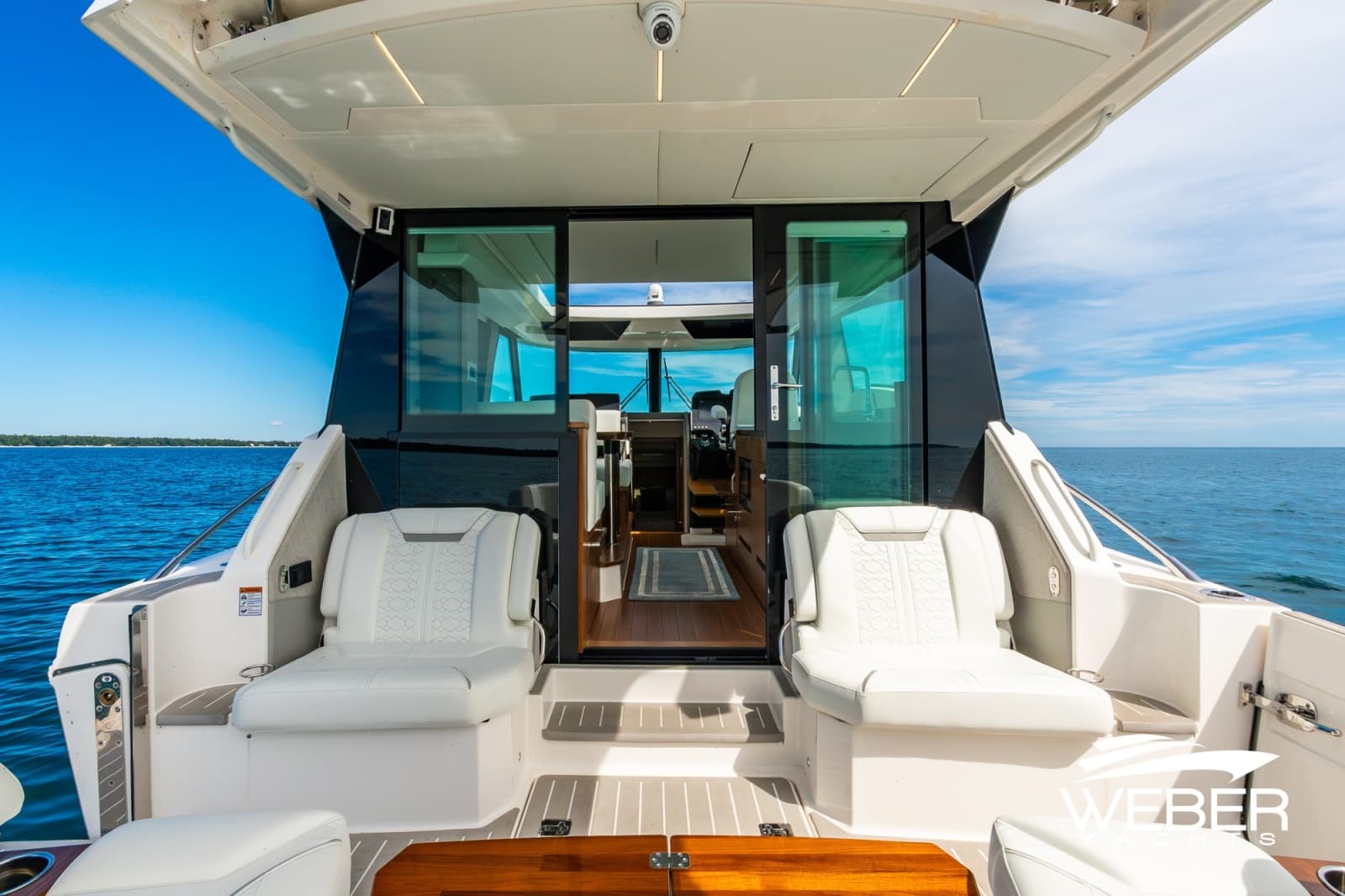 2026 Tiara Yachts  - Photo 27