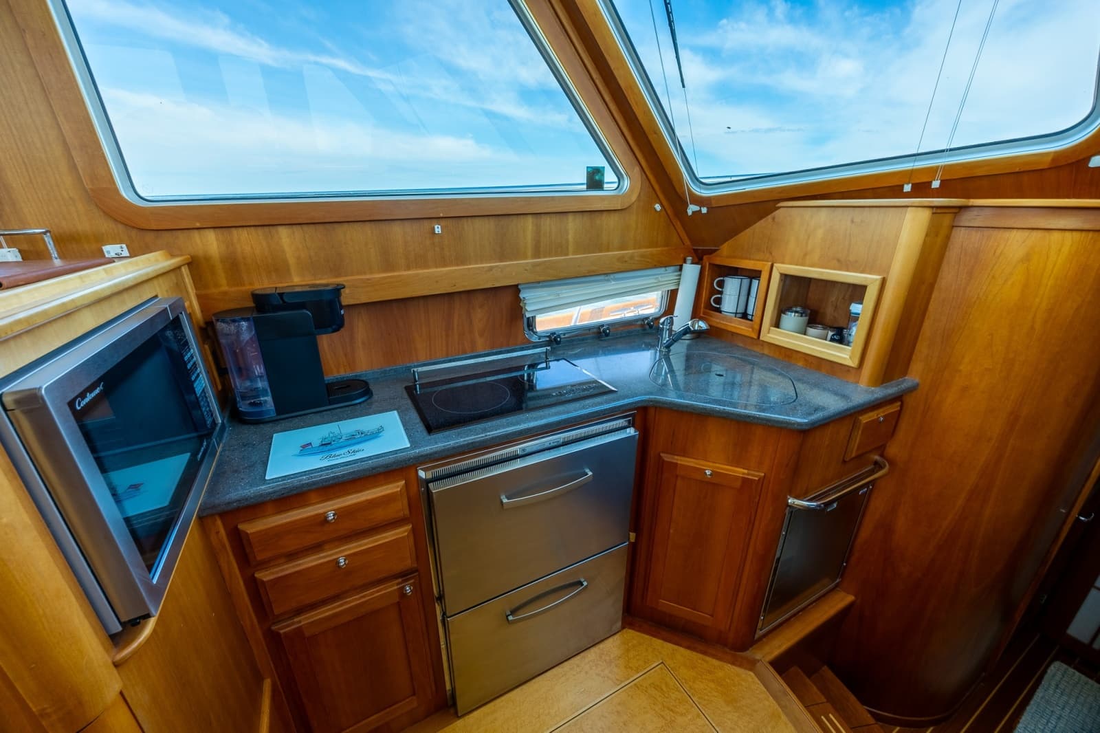 2010 Sabre 40 Sedan - Photo 32