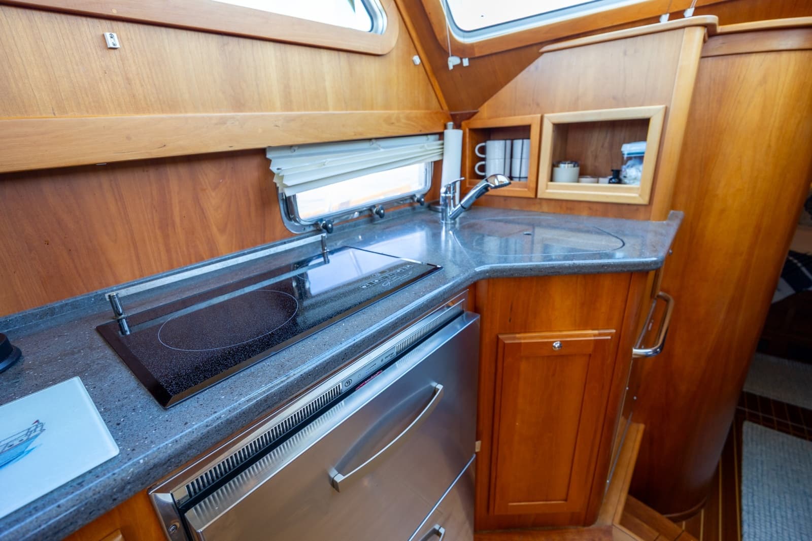 2010 Sabre 40 Sedan - Photo 31