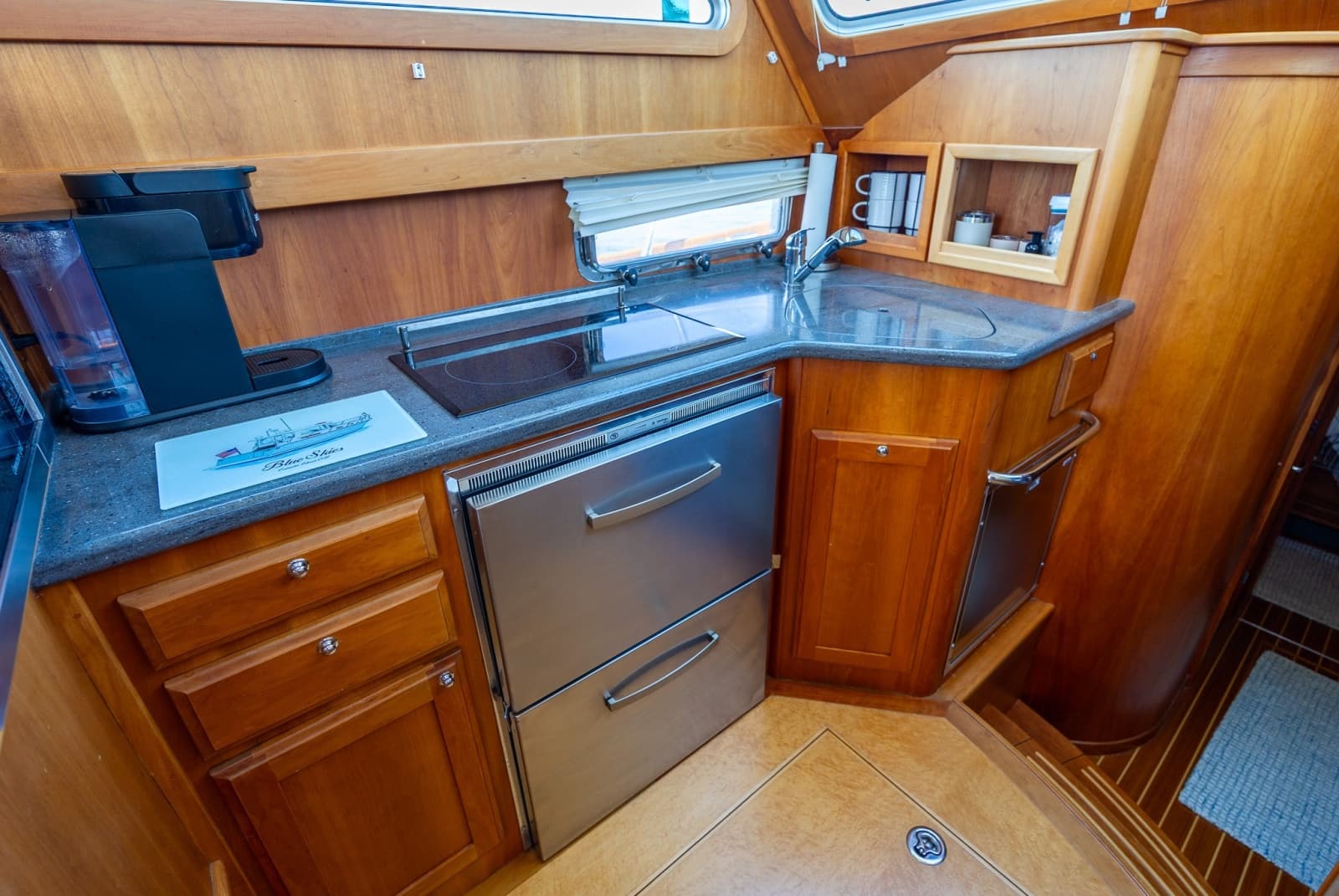 2010 Sabre 40 Sedan - Photo 38