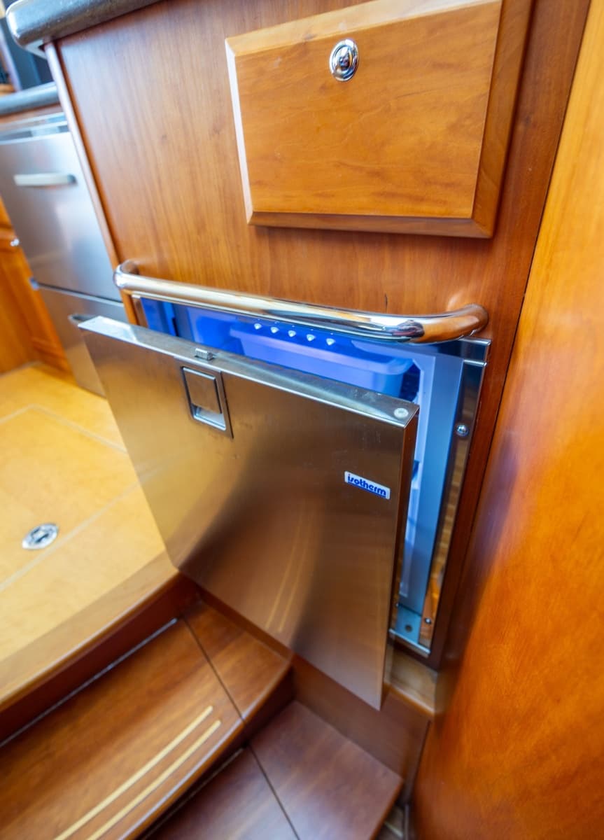 2010 Sabre 40 Sedan - Photo 33