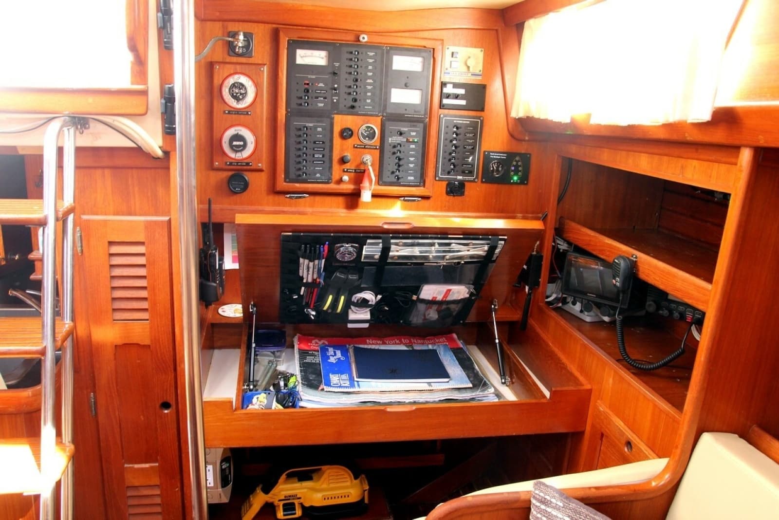 1982 Bristol 41.1 - Photo 25