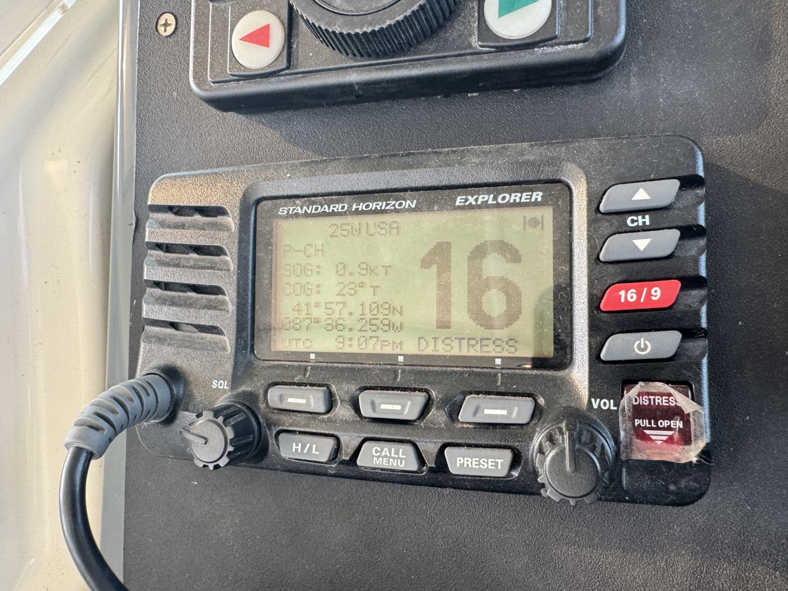 1997 Tiara Yachts 4000 Express - Photo 25