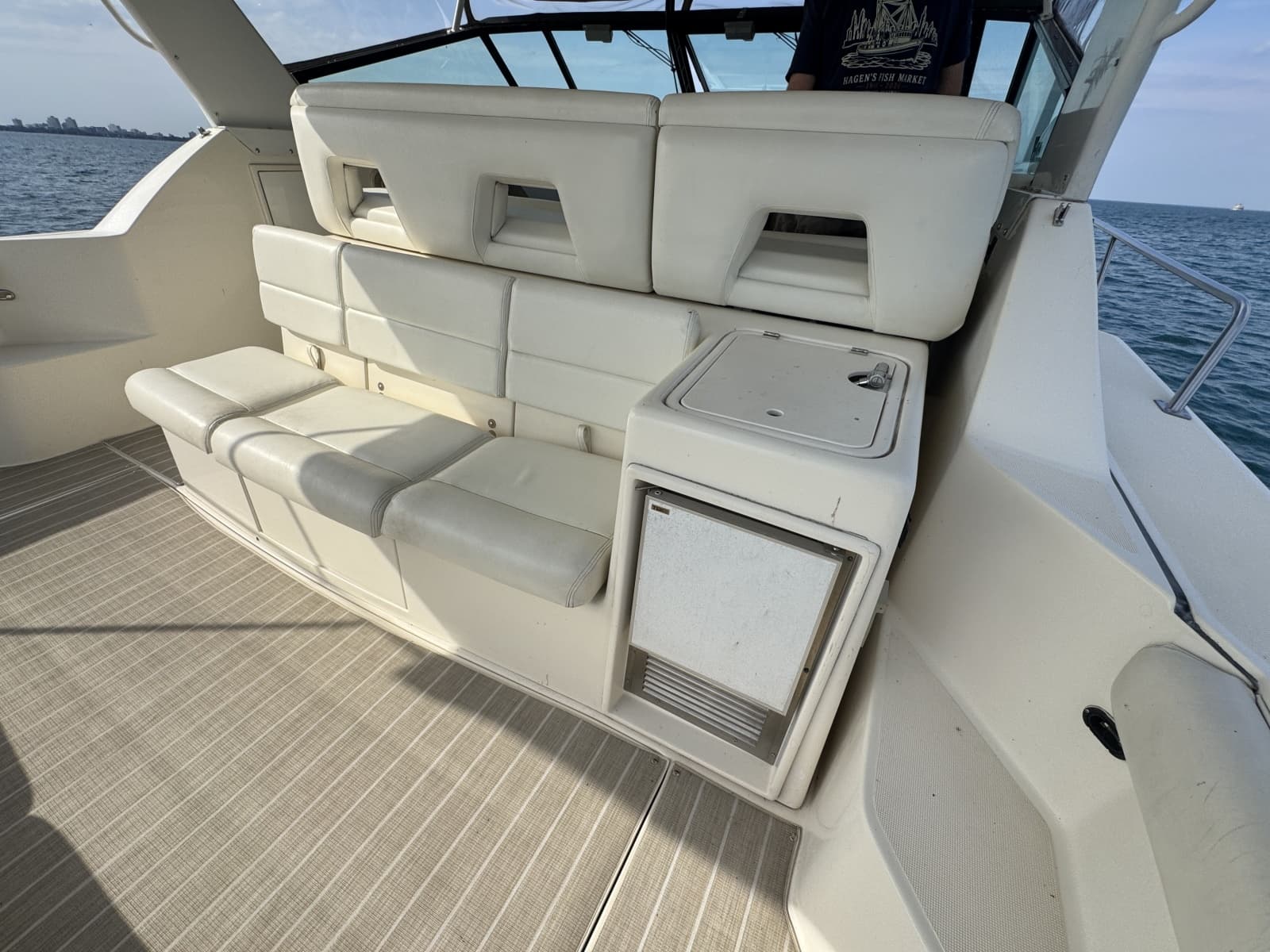 1997 Tiara Yachts 4000 Express - Photo 17